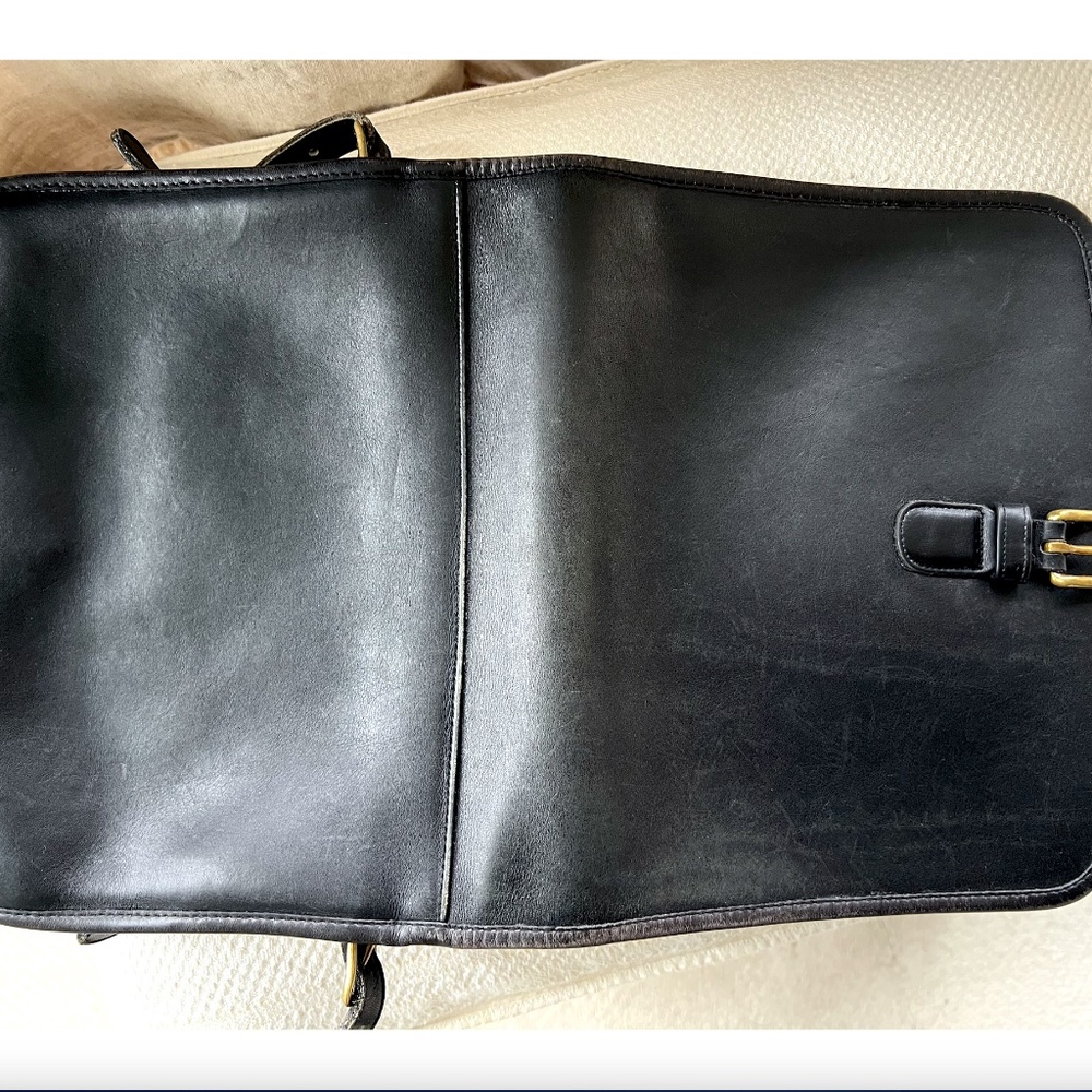 COACH Vintage Large Saddle Pouch Bag in Black - Made In New York - Picture 11 of 16